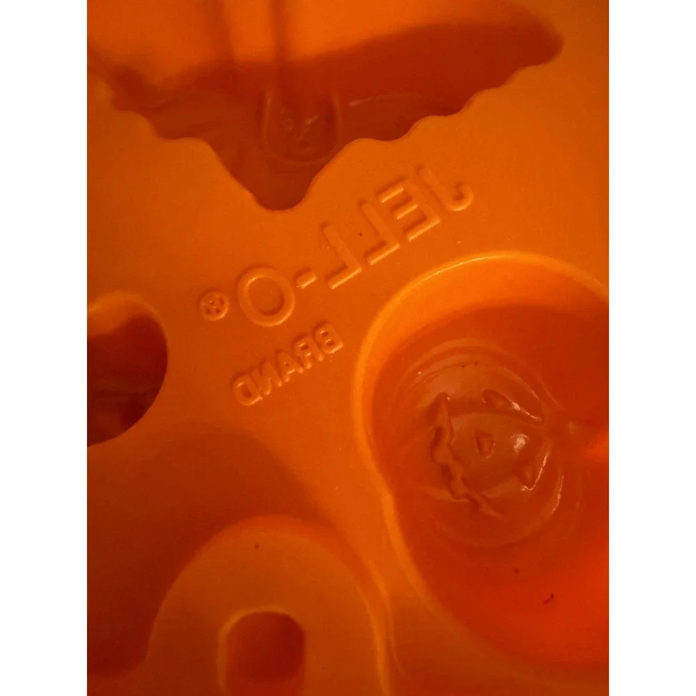Jello Jigglers Halloween Molds Orange Bat Ghost Witch Cat Pumpkin Set of‎ 4